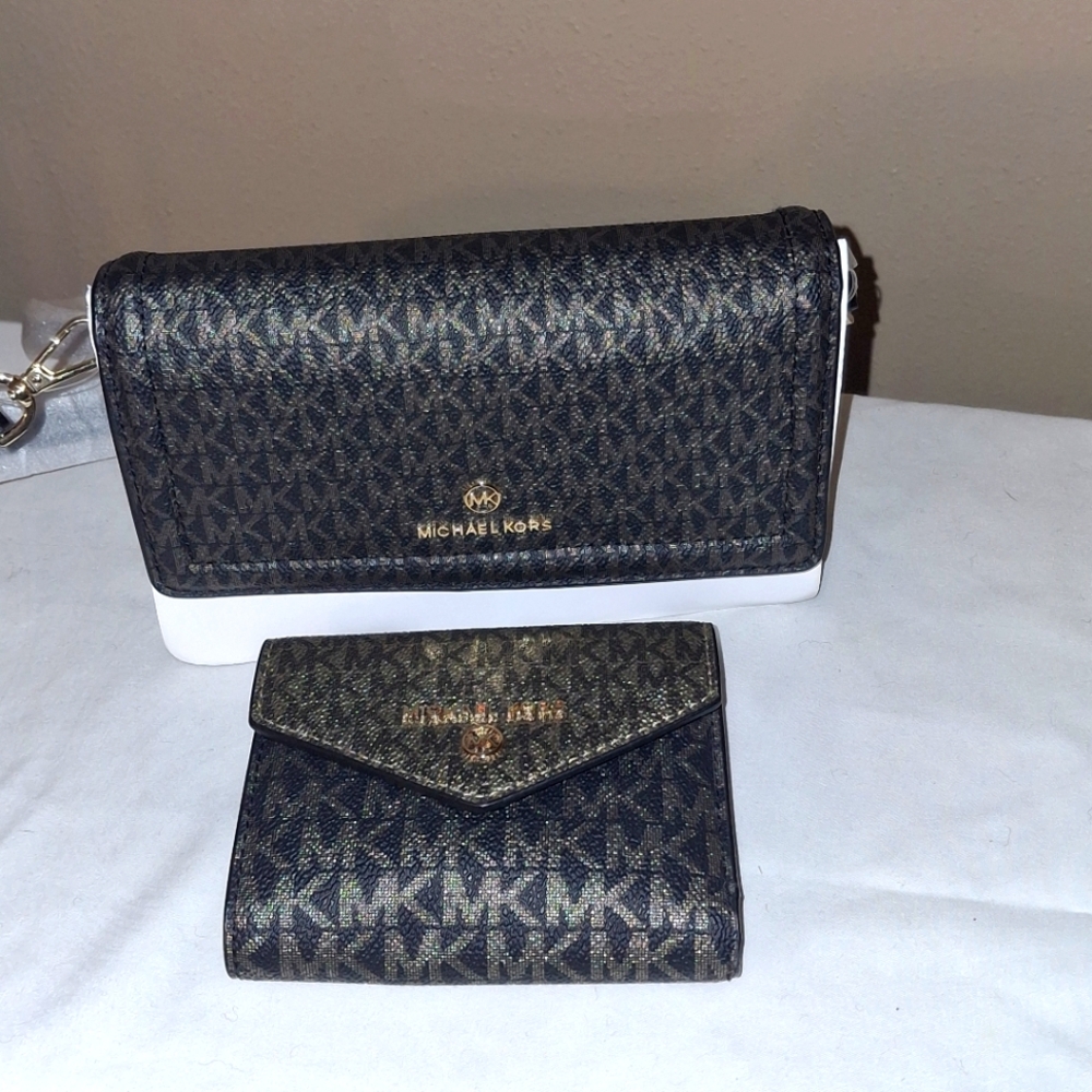 Michael Kors Navy and Gold Crossbody with Wallet